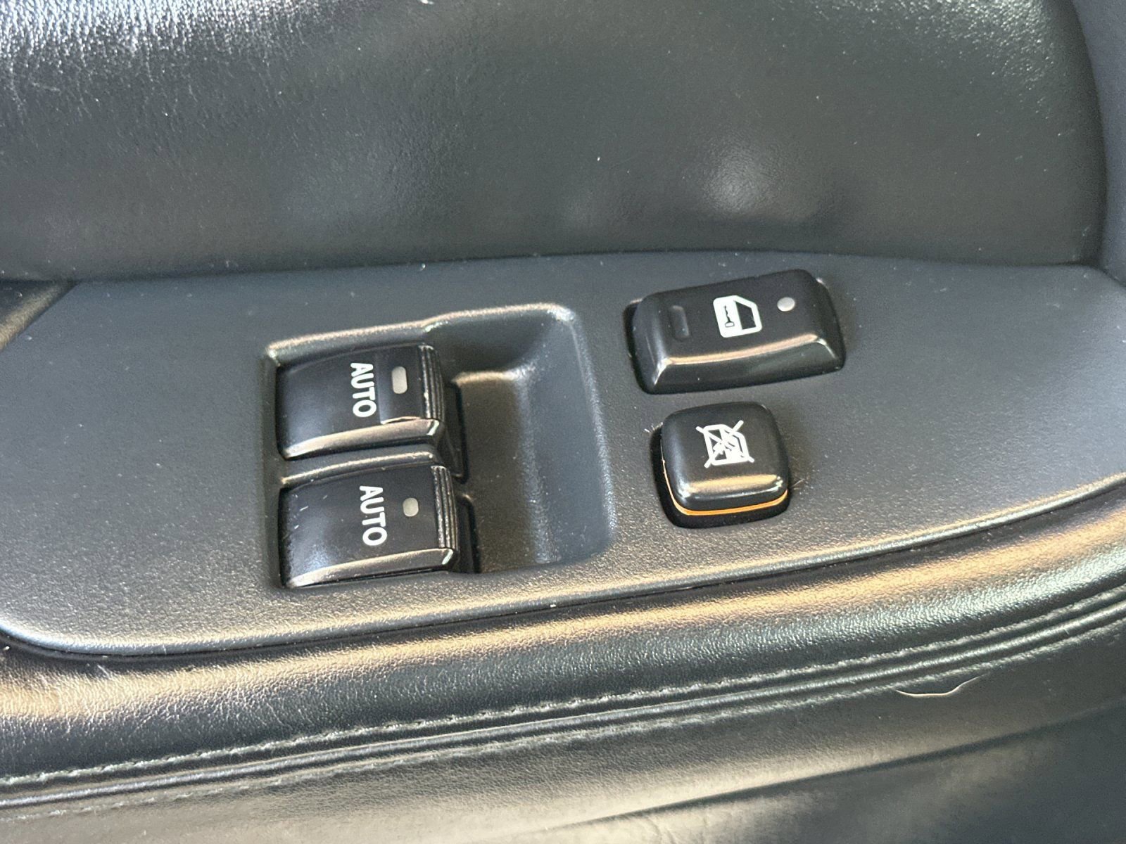 Used 2002 Lexus SC 430 Convertible RWD image 13