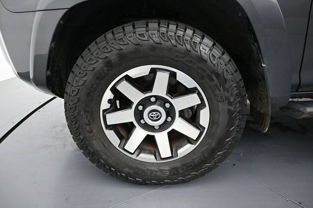 Used 2023 Toyota 4Runner TRD Off-Road Premium w/ Off Road Premium Plus Package AWD/4WD image 9