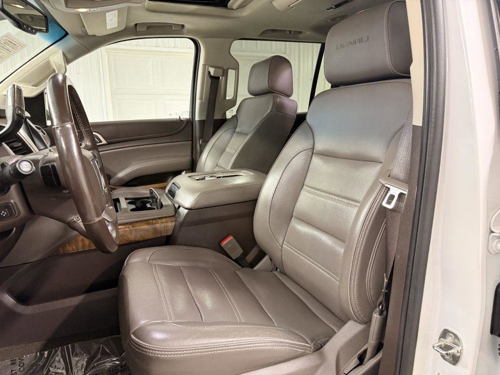 Used 2019 GMC Yukon XL Denali w/ Denali Ultimate Package AWD/4WD image 10
