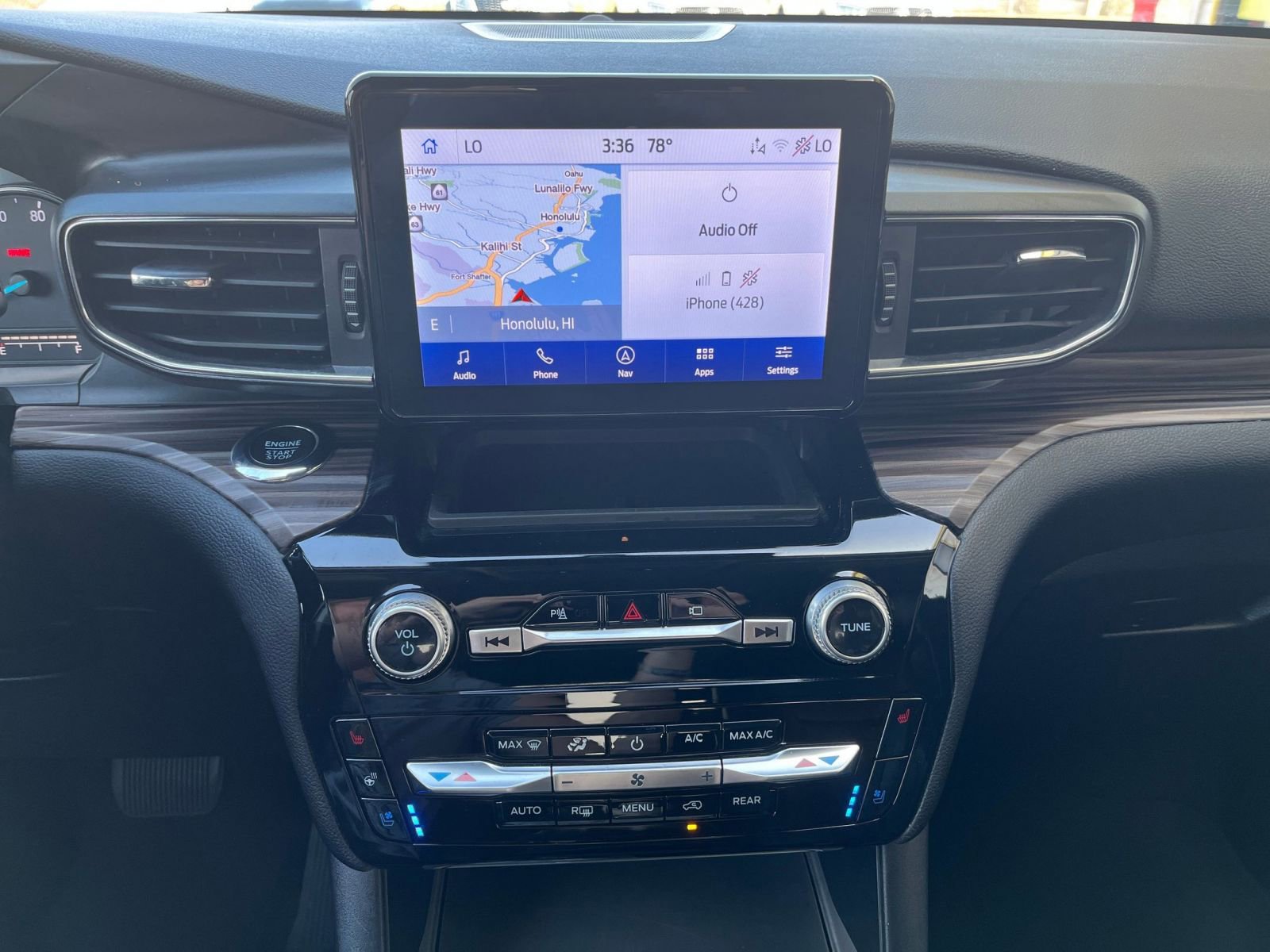 Used 2023 Ford Explorer Limited image 17