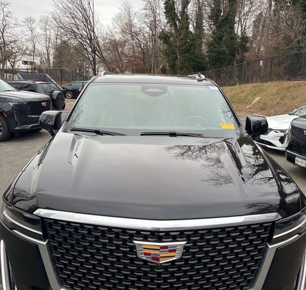 Used 2023 Cadillac Escalade Premium Luxury image 9