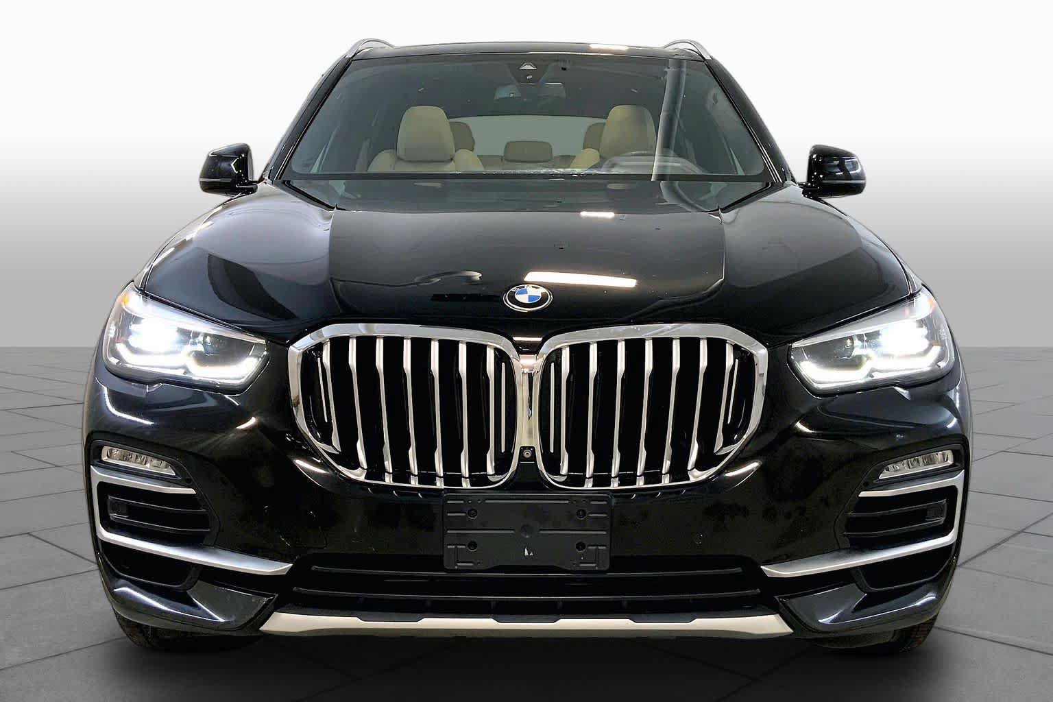 Used 2019 BMW X5 xDrive40i w/ Convenience Package AWD/4WD image 3