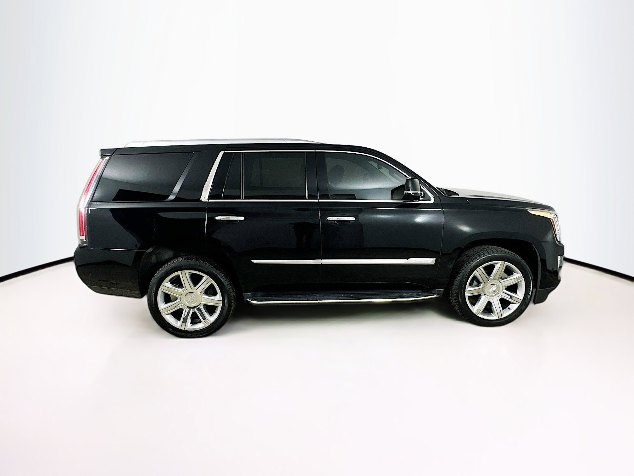 Used 2019 Cadillac Escalade Premium Luxury image 5
