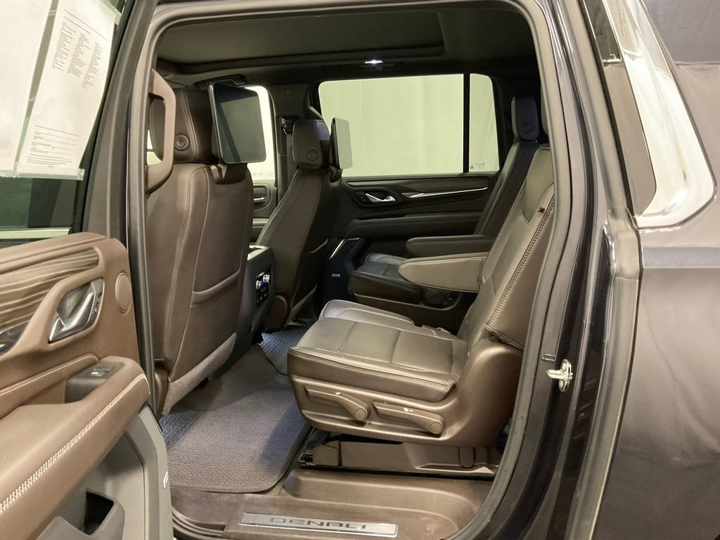 Used 2024 GMC Yukon XL Denali w/ Denali Reserve Package AWD/4WD image 30