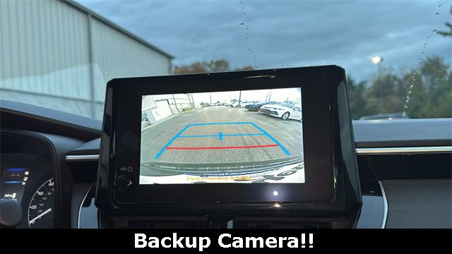 Used 2024 Toyota Corolla LE image 3