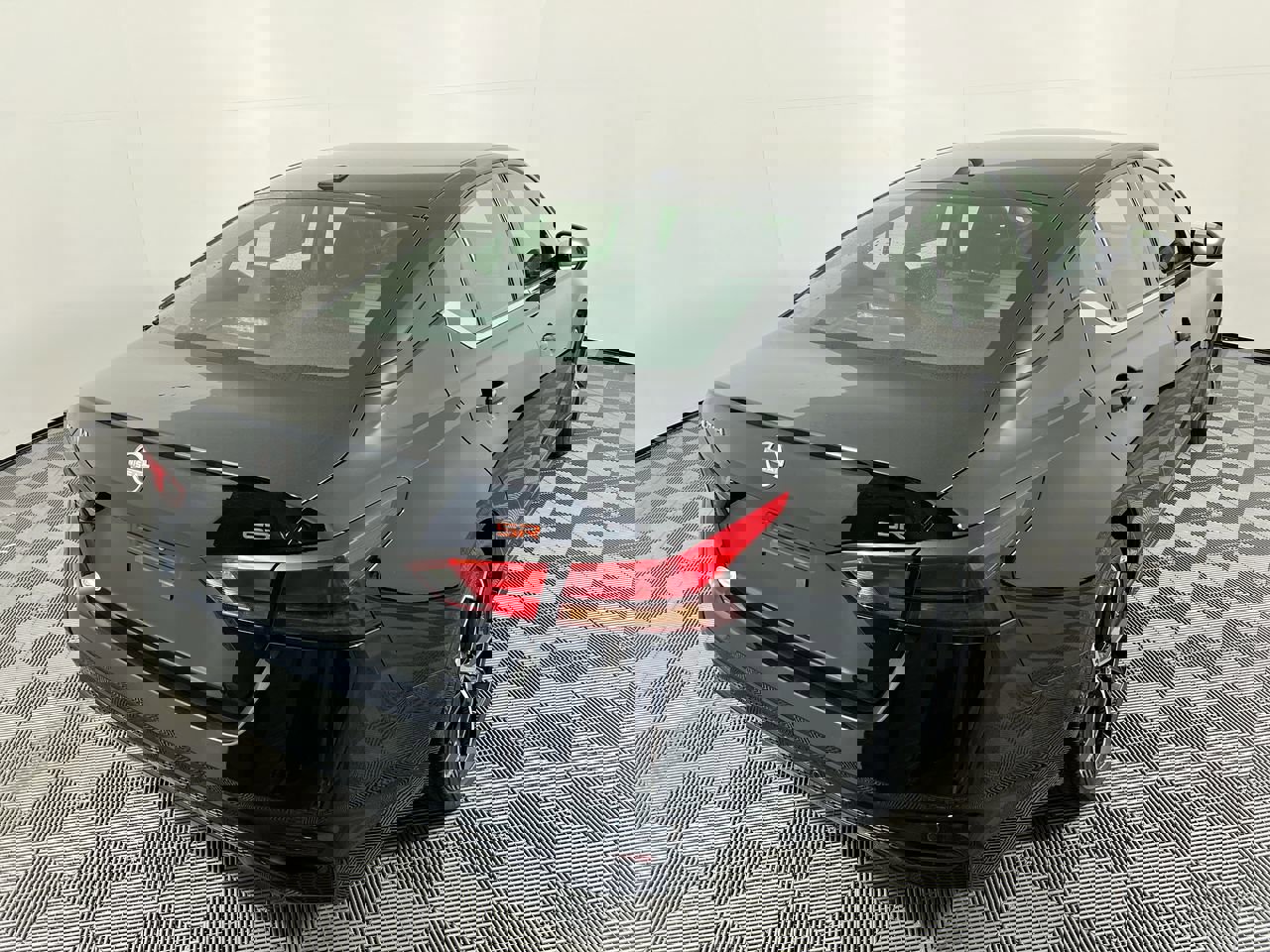 Used 2025 Nissan Altima 2.5 SR image 3