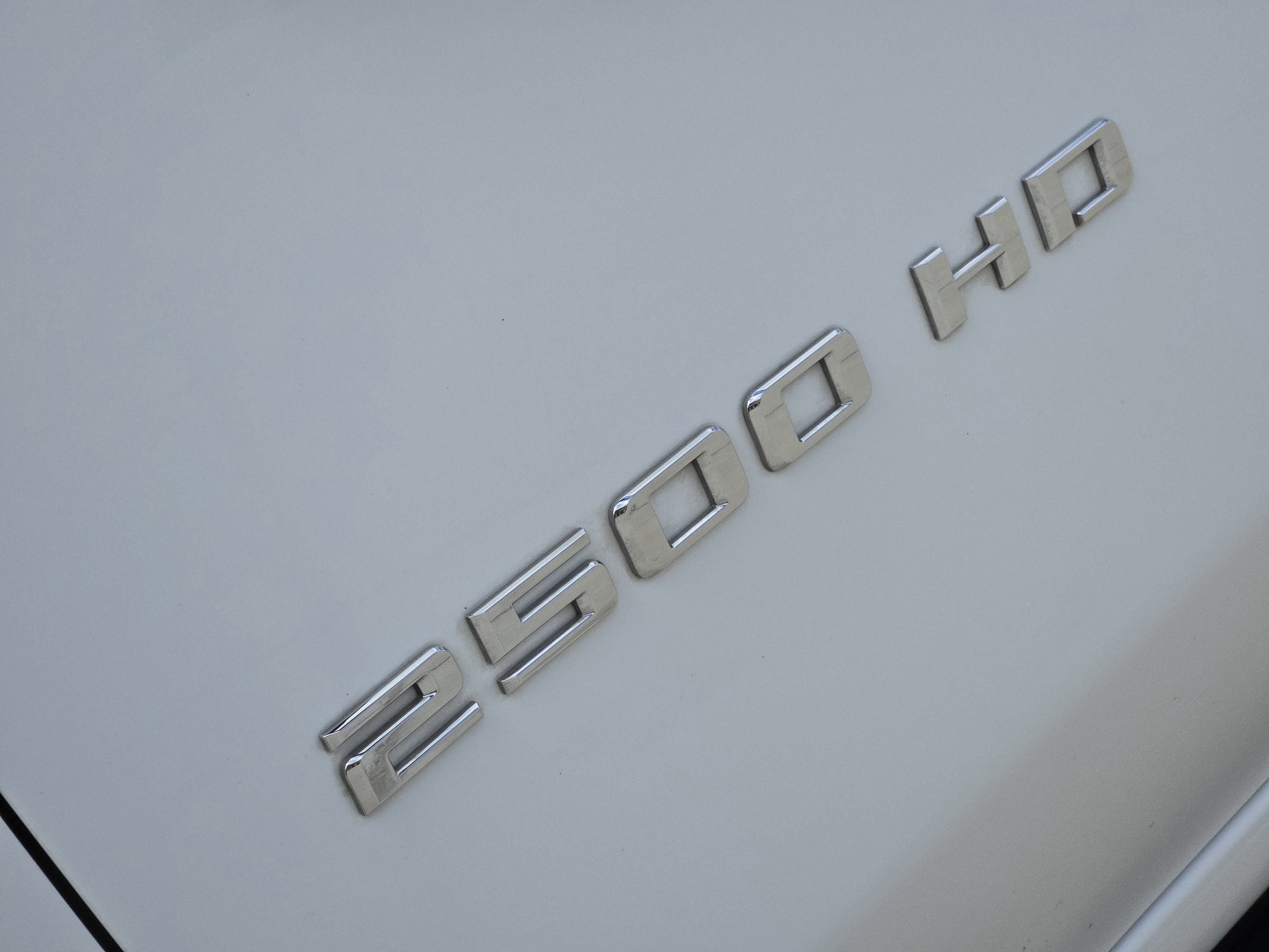 Used 2024 Chevrolet Silverado 2500 ZR2 w/ Technology Package AWD/4WD image 12