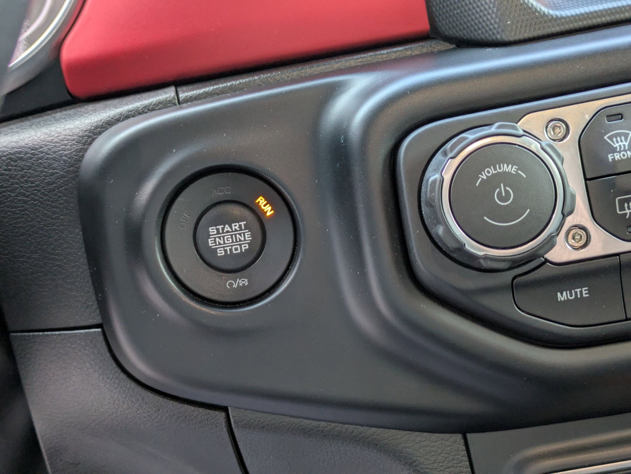 Used 2022 Jeep Gladiator Rubicon w/ Cold Weather Group image 35