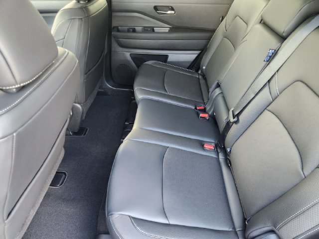 New 2026 Nissan Pathfinder SL FWD image 25