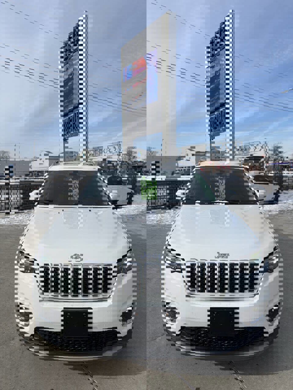 Used 2019 Jeep Cherokee Limited image 14