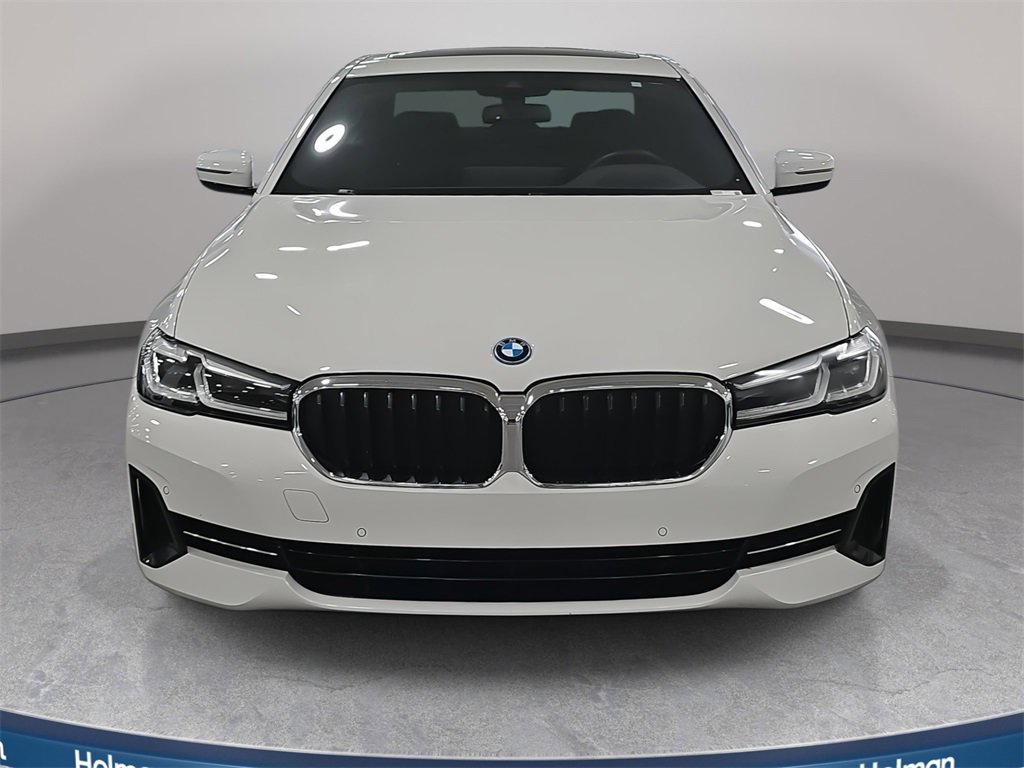 Certified 2023 BMW 530e w/ Premium Package image 2