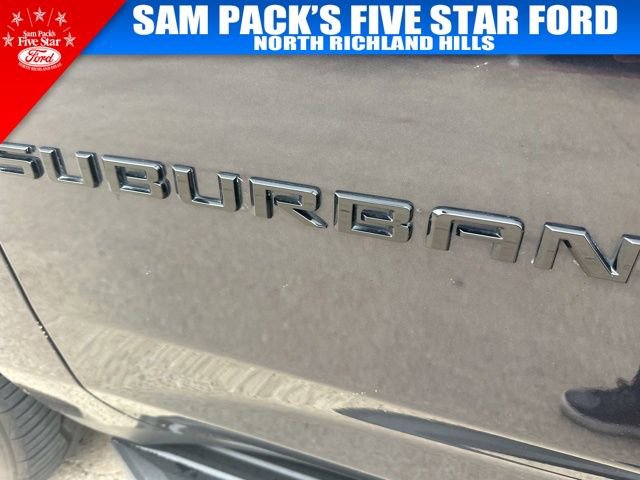 Used 2022 Chevrolet Suburban RST w/ Luxury Package AWD/4WD image 10