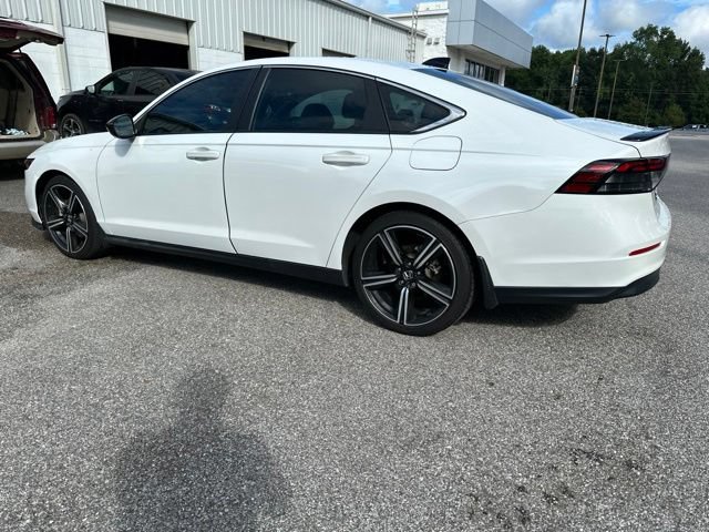 Used 2023 Honda Accord Sport image 3