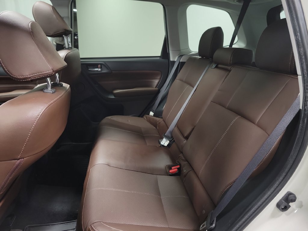 Used 2018 Subaru Forester 2.5i Touring w/ Popular Package #3B AWD/4WD image 31