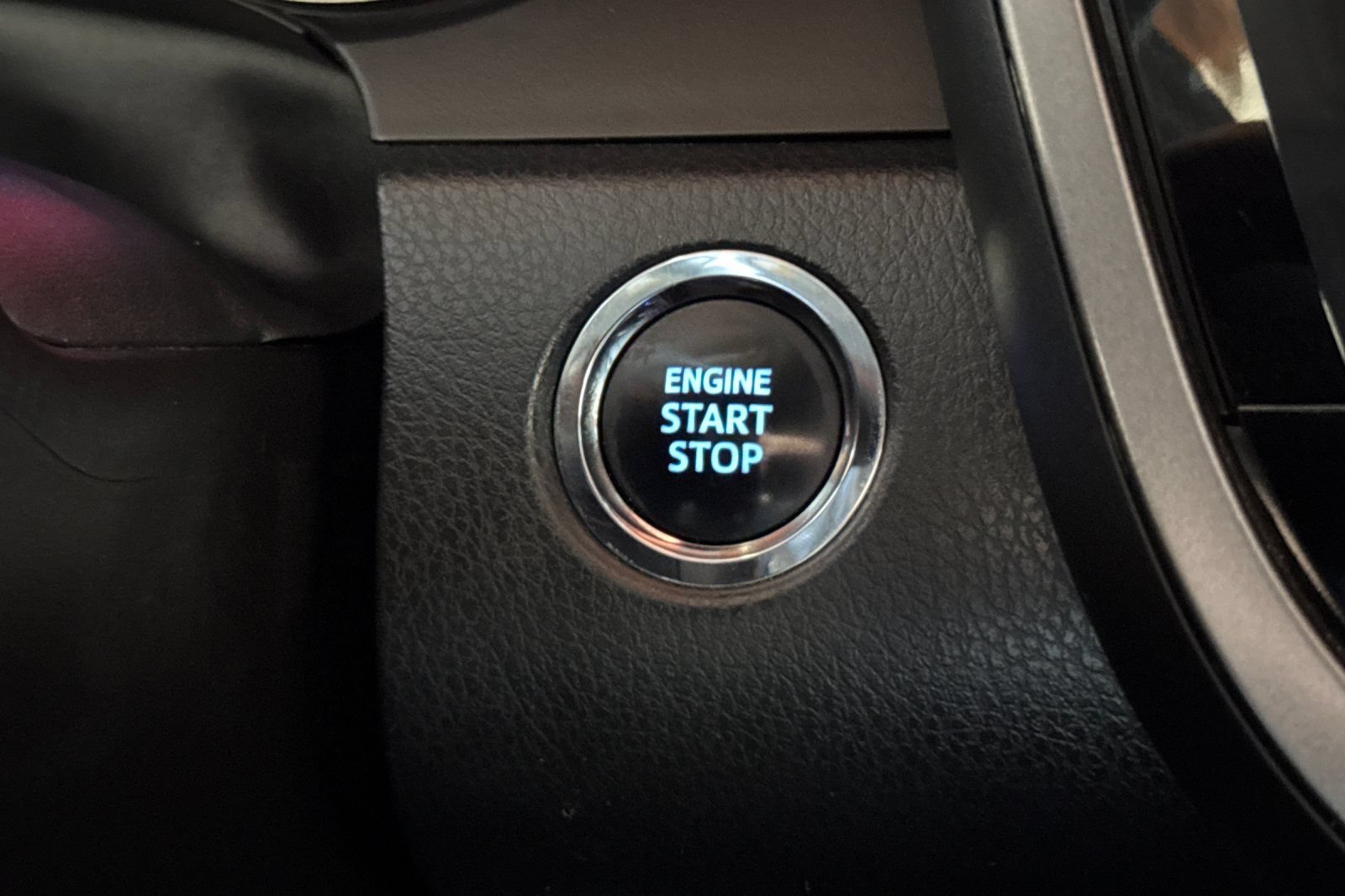 Used 2022 Toyota Camry XSE FWD image 28