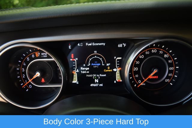 Used 2018 Jeep Wrangler Unlimited Sahara AWD/4WD image 3