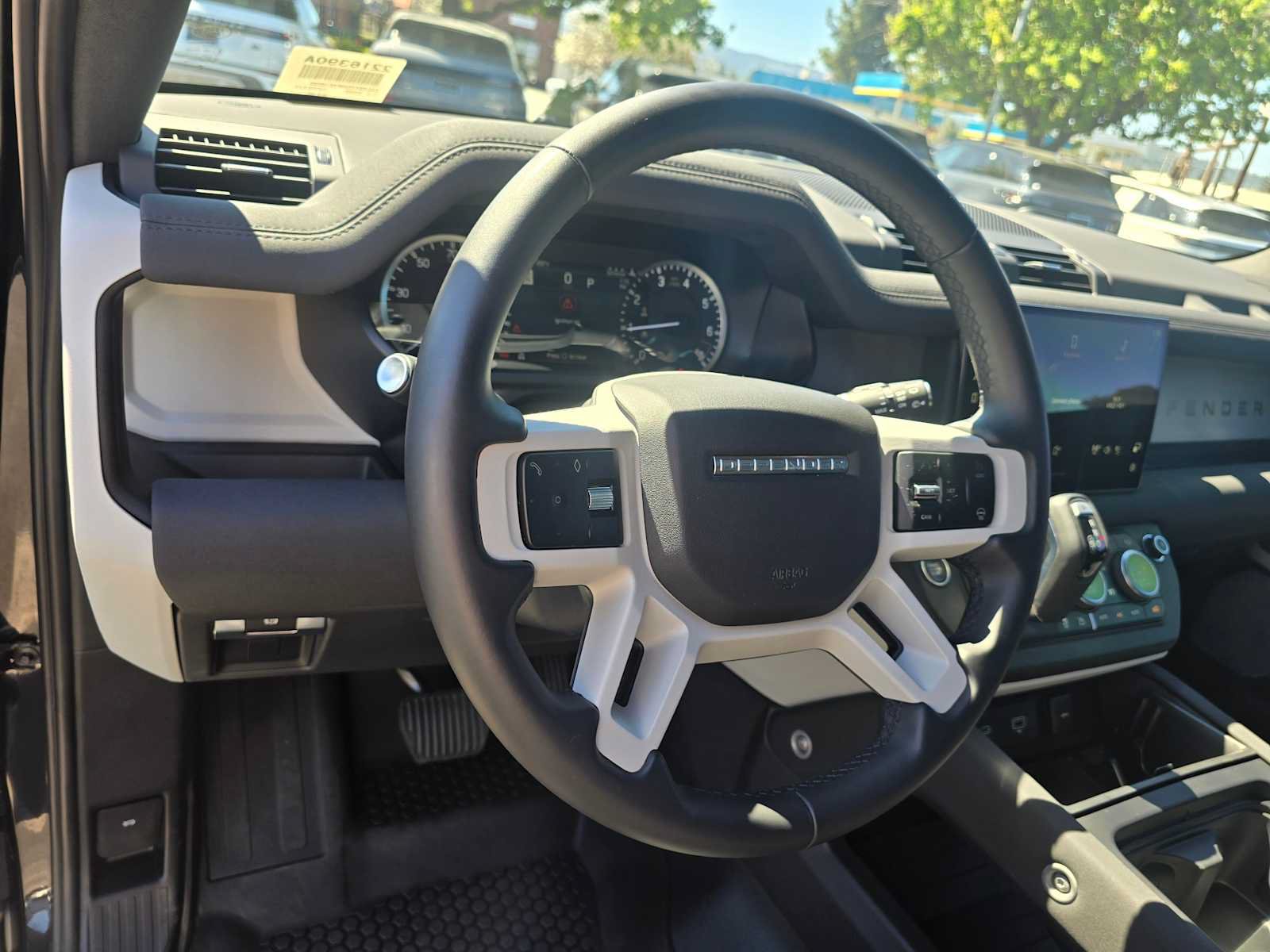 Used 2023 Land Rover Defender 130 SE AWD/4WD image 24