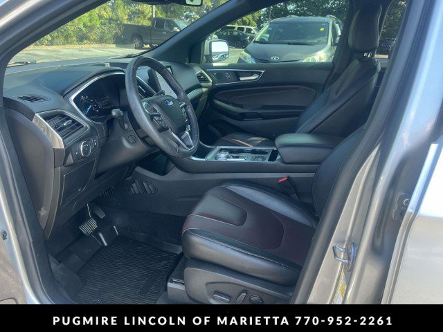 Used 2021 Ford Edge Titanium w/ Equipment Group 301A FWD image 9