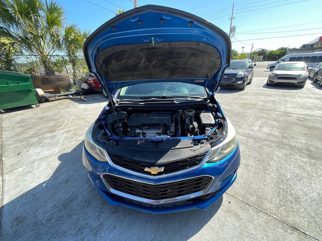 Used 2017 Chevrolet Cruze LT w/ Convenience Package FWD image 13