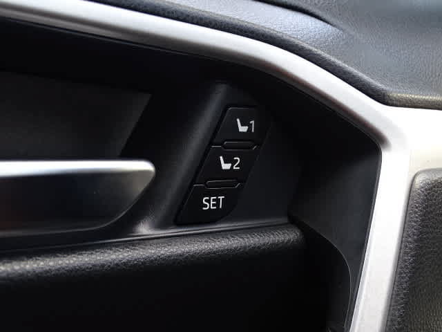 Certified 2023 Toyota RAV4 XLE Premium AWD/4WD image 39