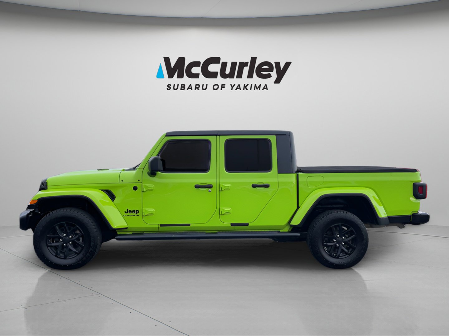 Used 2021 Jeep Gladiator Sport image 2