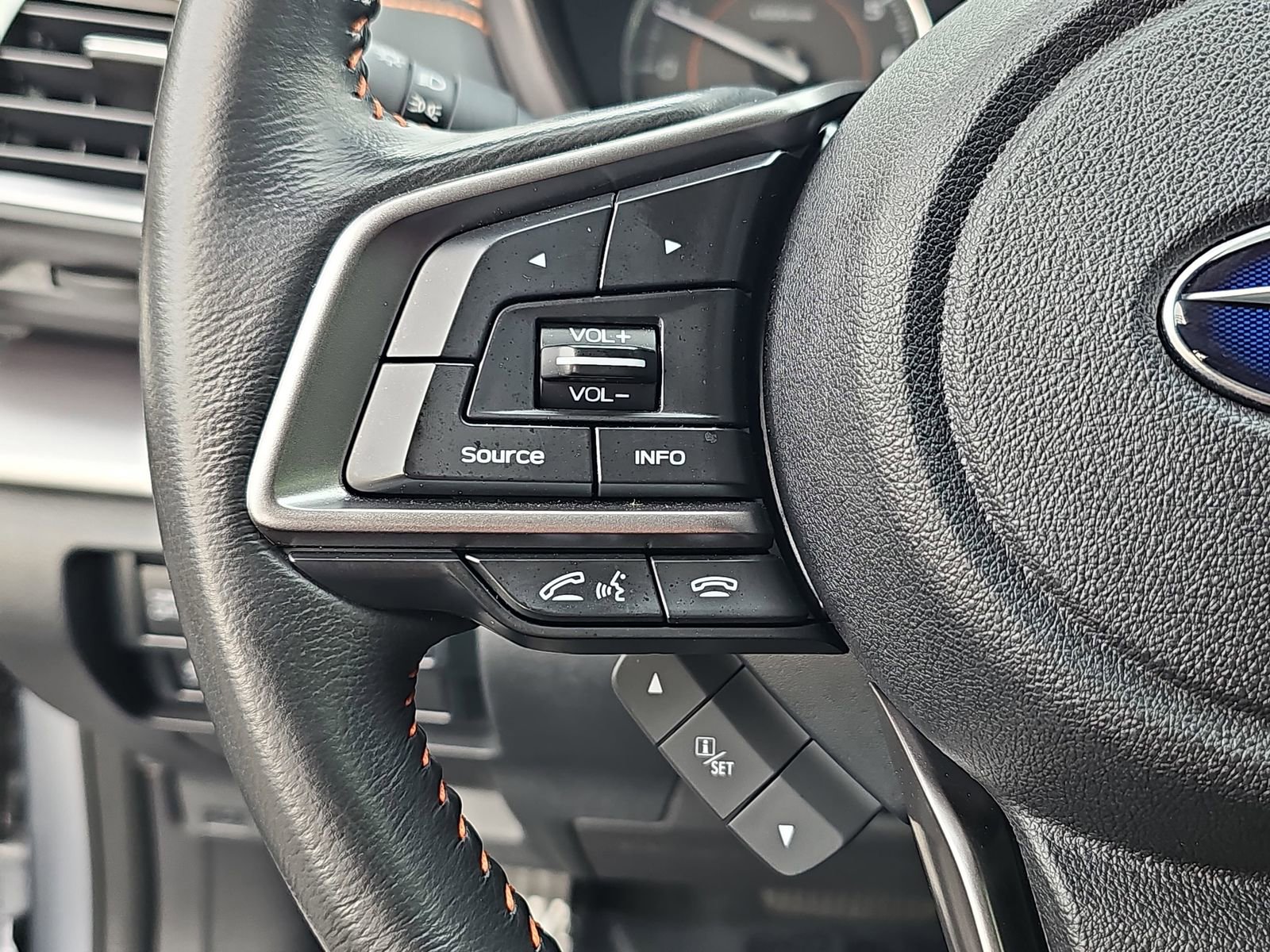 Used 2020 Subaru Crosstrek 2.0i Limited w/ Moonroof Package w/Navigation AWD/4WD image 16