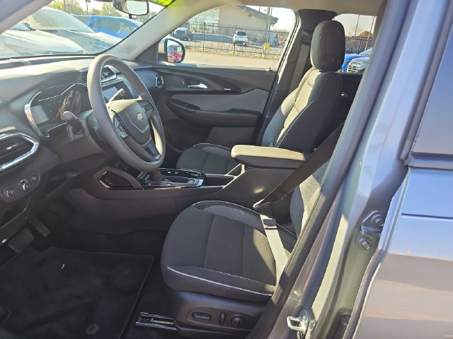 Used 2023 Chevrolet TrailBlazer LT FWD image 10