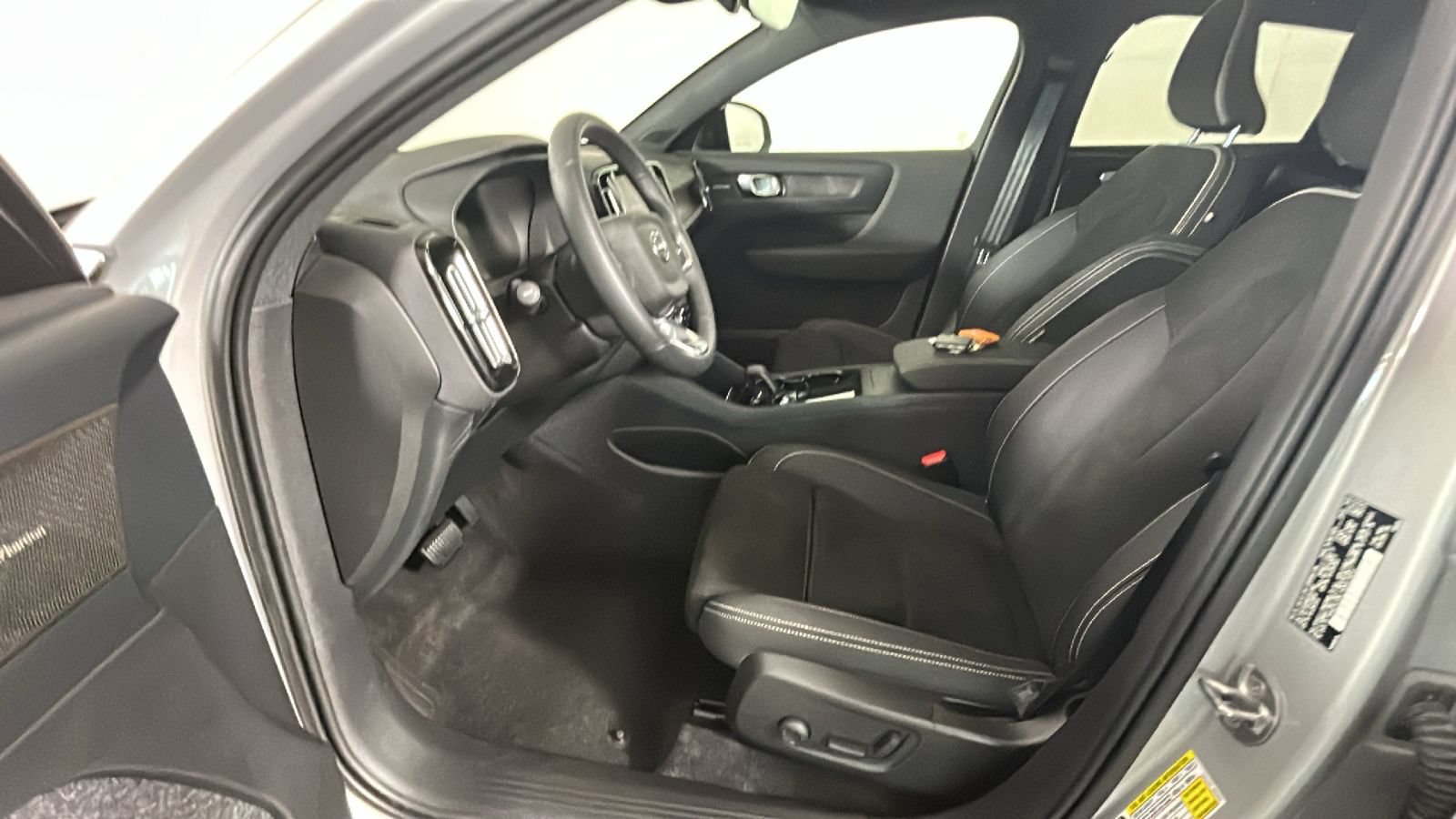 Used 2023 Volvo C40 P8 Recharge Ultimate AWD/4WD image 12