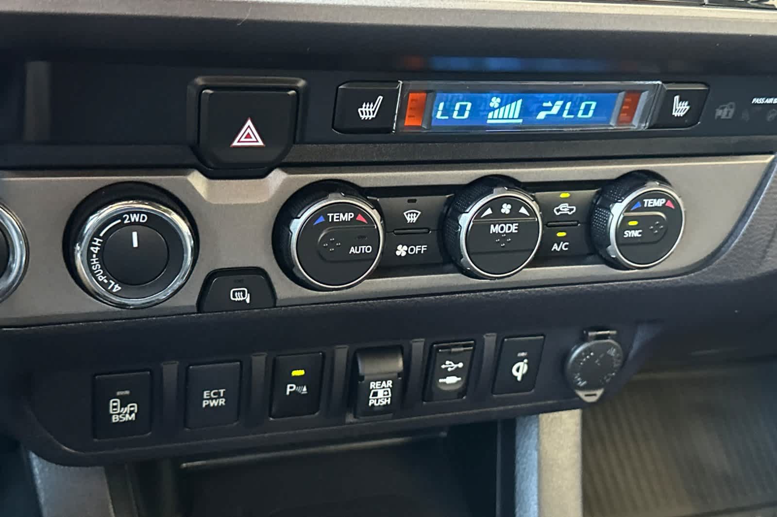Used 2019 Toyota Tacoma TRD Off-Road AWD/4WD image 19