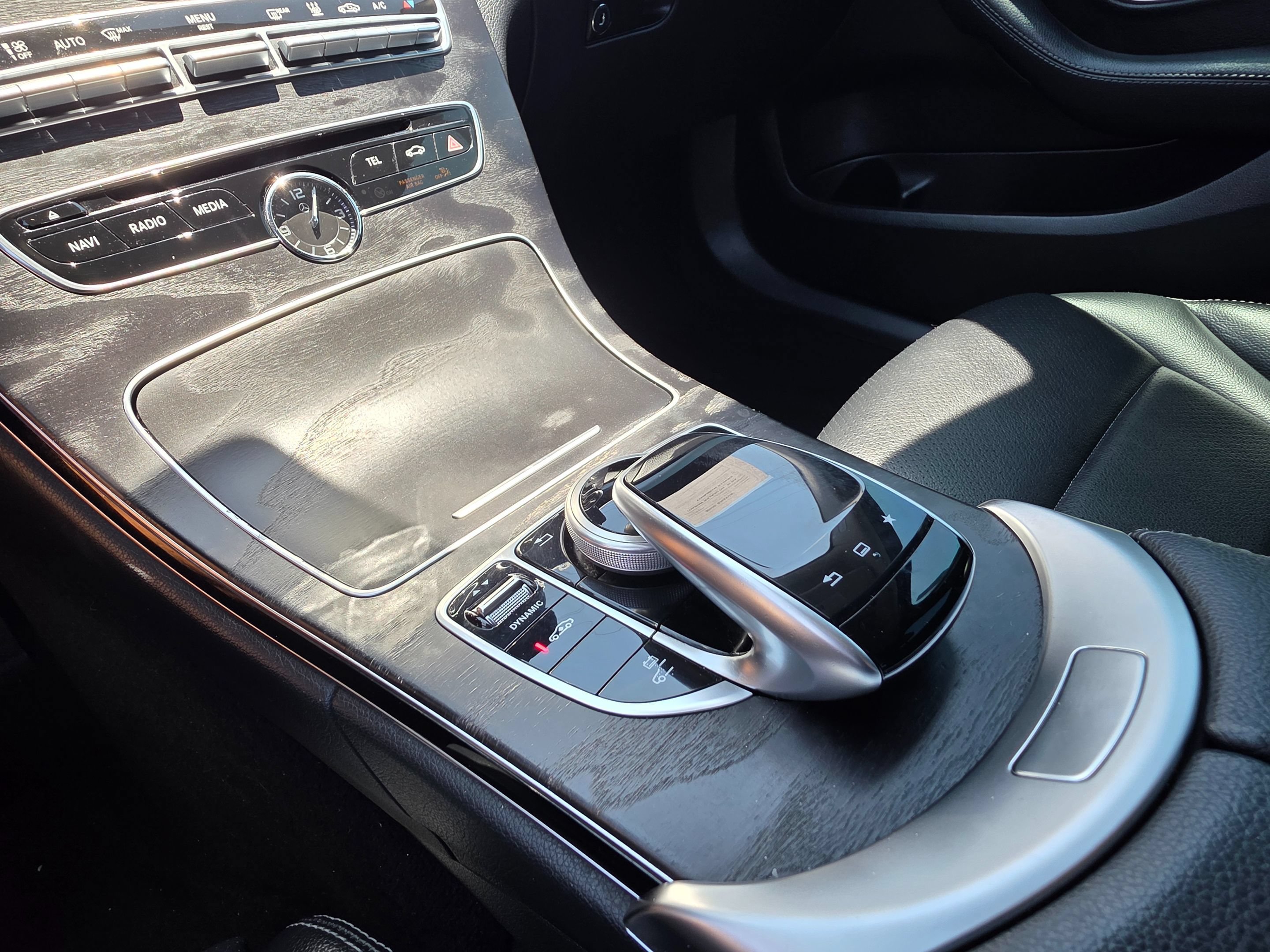 Used 2016 Mercedes-Benz C 350e Sedan w/ Multimedia Package image 29