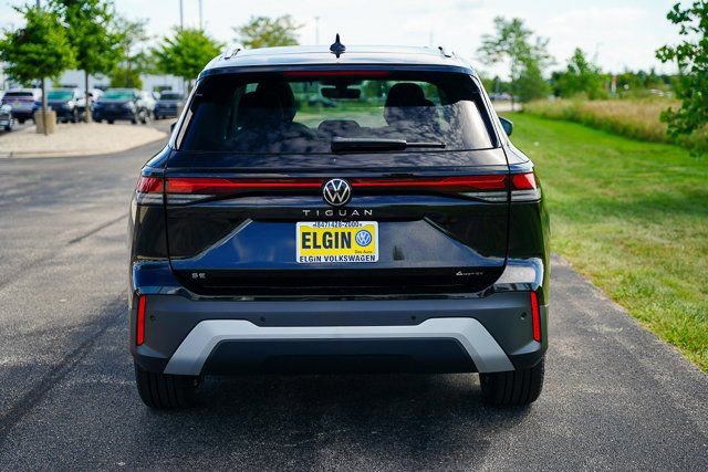 Used 2025 Volkswagen Tiguan SE w/ Panoramic Sunroof Package image 29