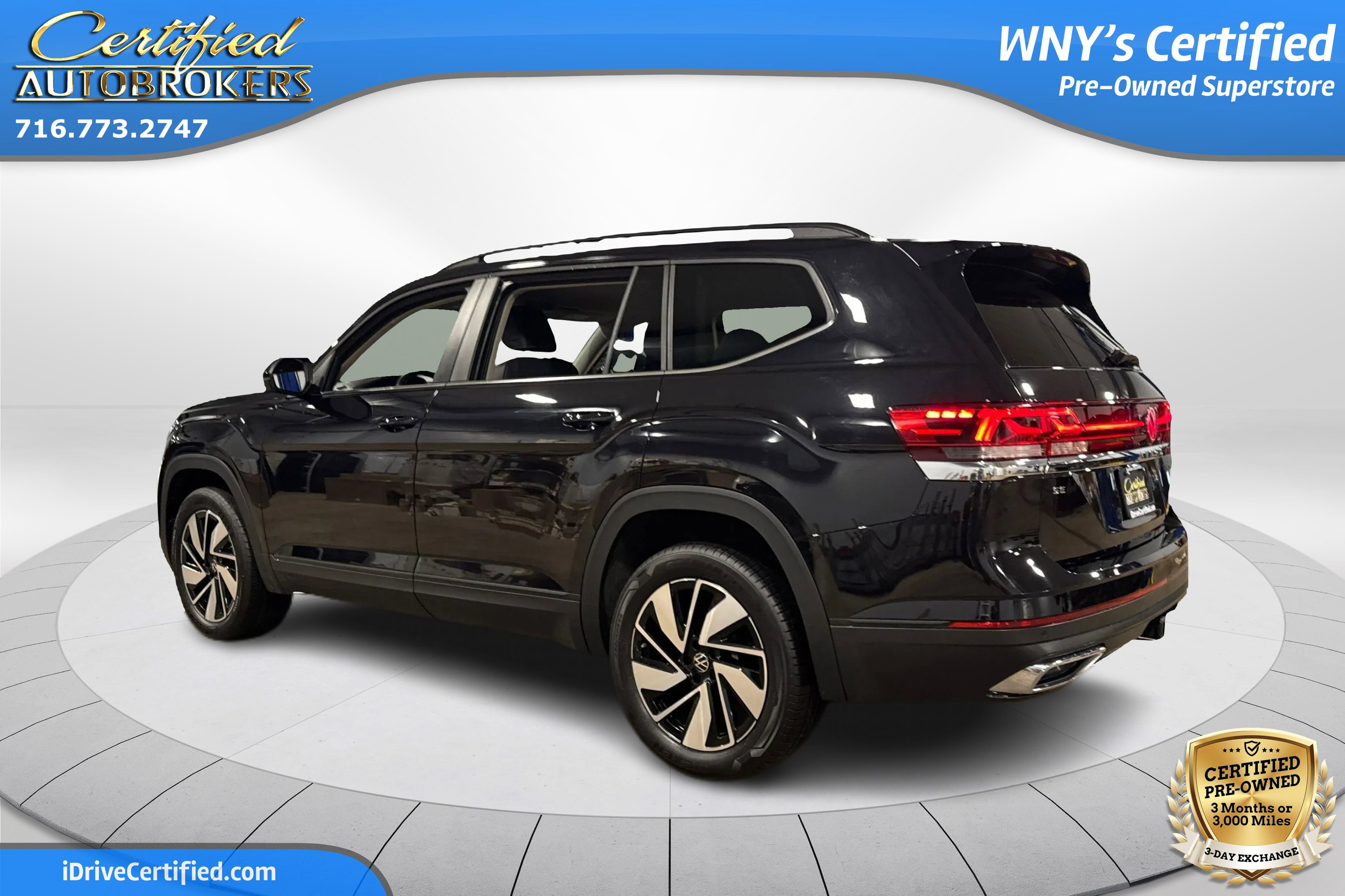 Used 2025 Volkswagen Atlas SE image 9
