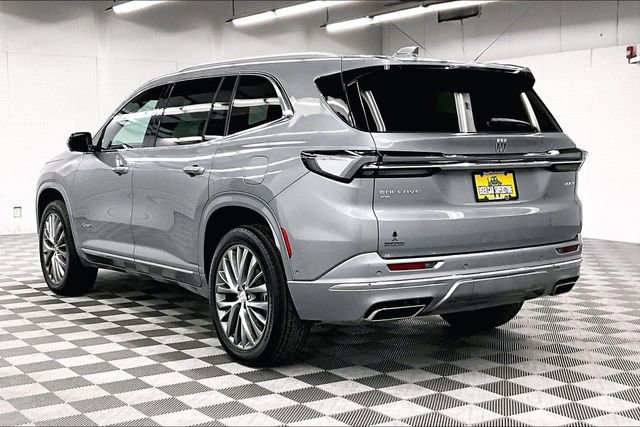Used 2025 Buick Enclave Avenir w/ Super Cruise Package image 3