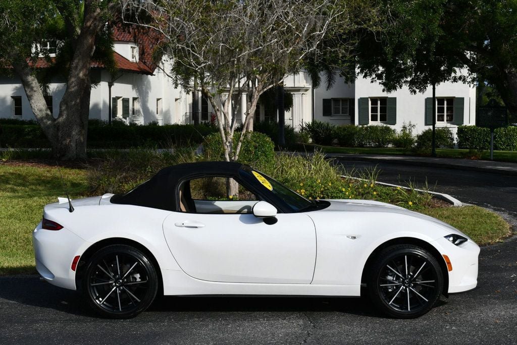 Used 2024 MAZDA MX-5 Miata Grand Touring RWD image 41