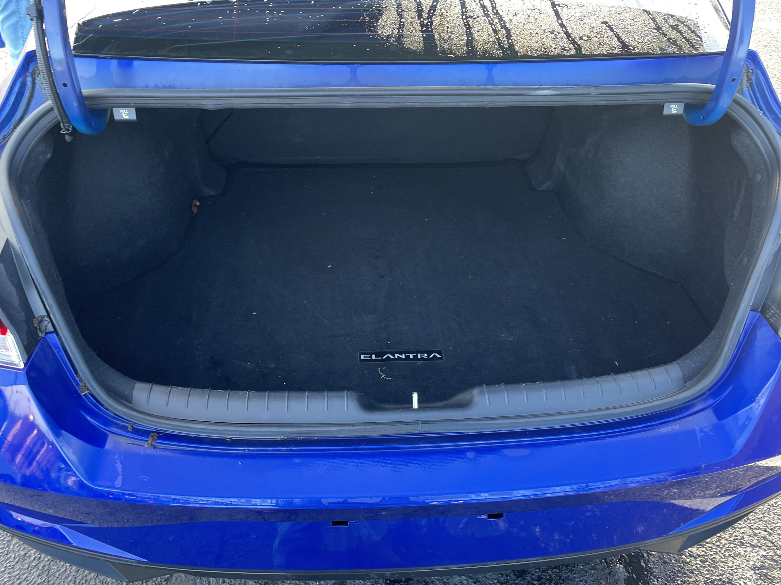 Used 2023 Hyundai Elantra SEL image 16