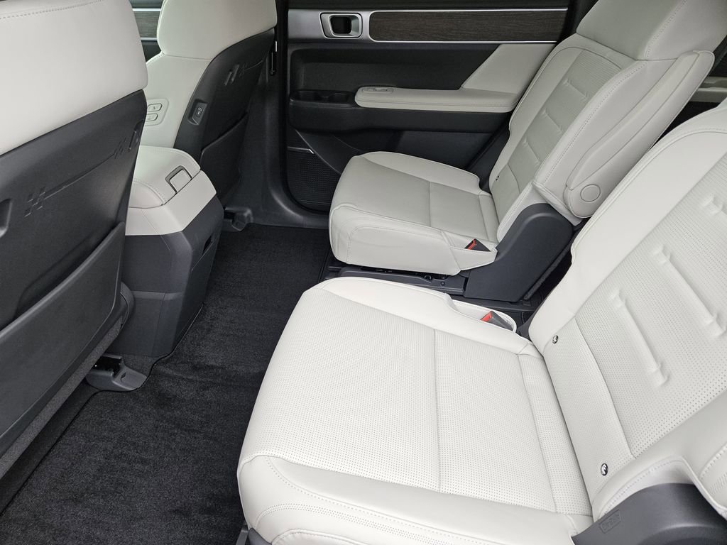 Certified 2025 Hyundai Santa Fe Calligraphy image 23