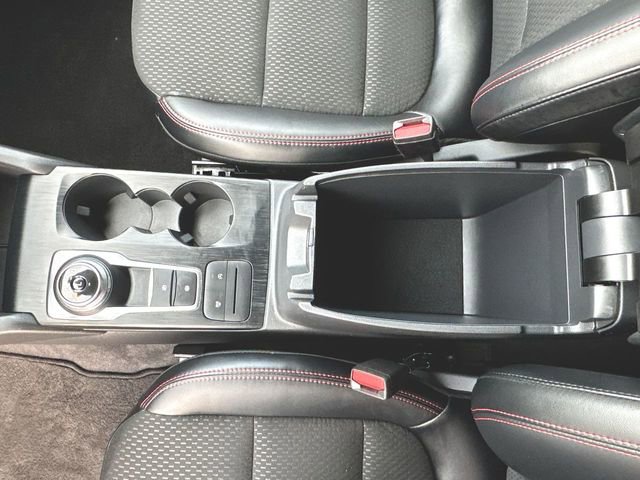 Used 2025 Ford Escape ST-Line image 32