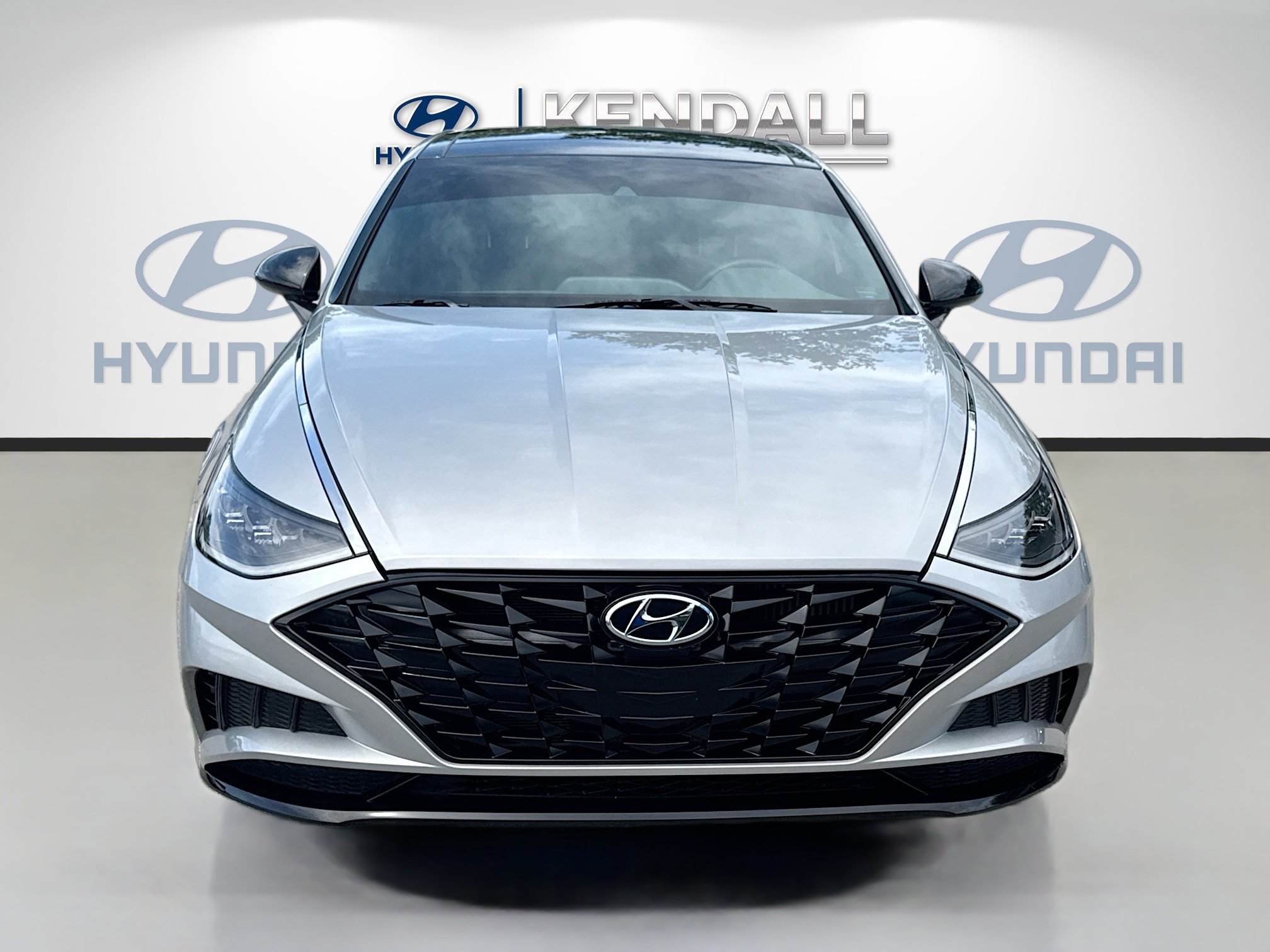 Used 2023 Hyundai Sonata SEL Plus w/ Cargo Package FWD image 2