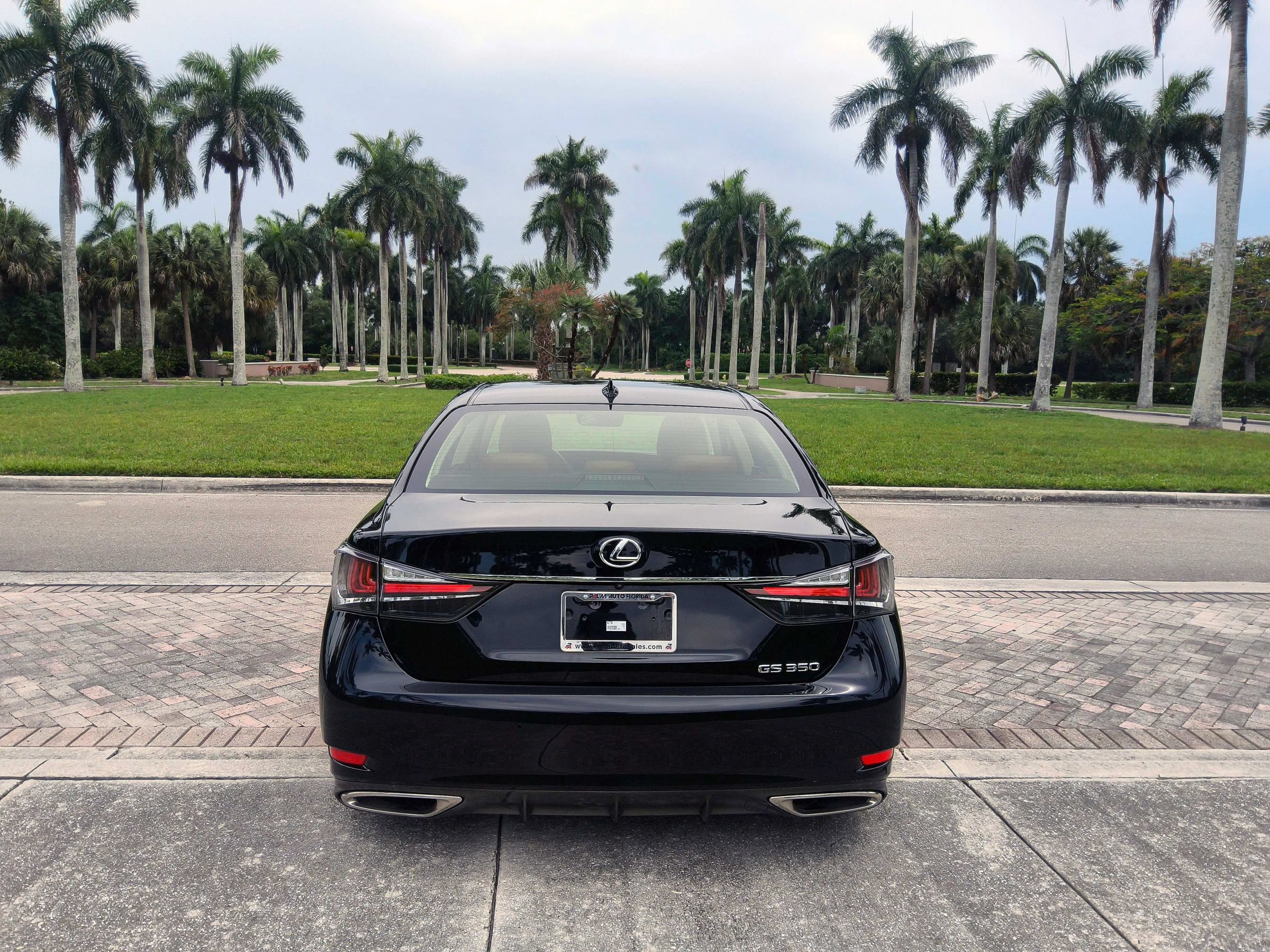 Used 2017 Lexus GS 350 w/ Preferred Accessory Package RWD image 16
