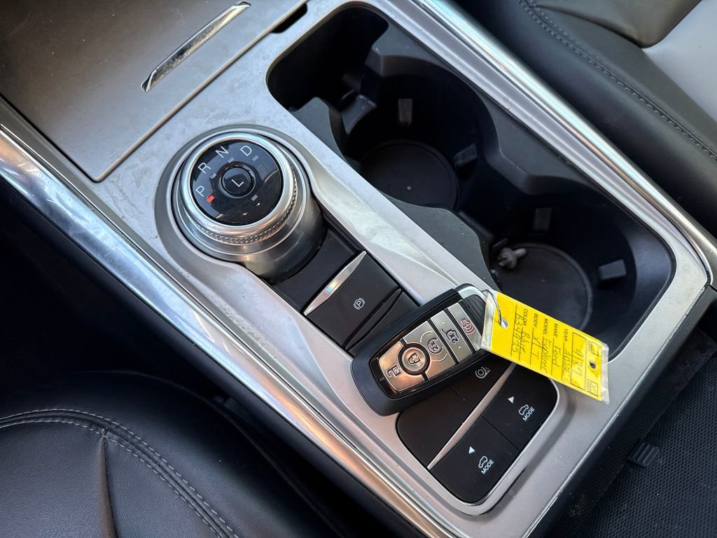 Used 2022 Ford Explorer XLT w/ Equipment Group 202A image 28