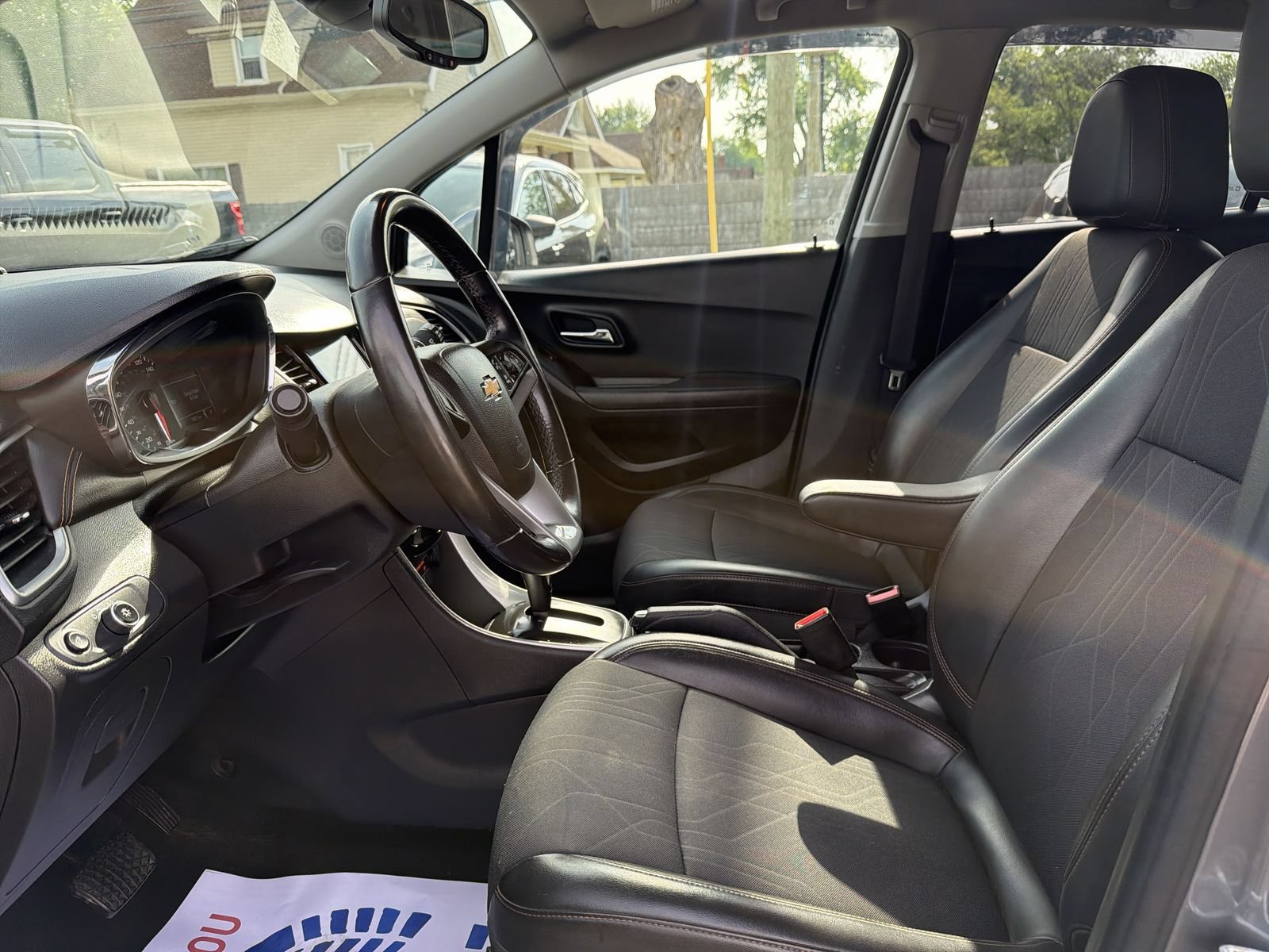 Used 2019 Chevrolet Trax LT w/ LT Convenience Package AWD/4WD image 14