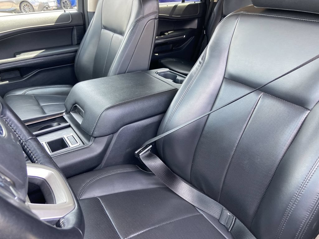 Used 2022 Ford Expedition XLT RWD image 16