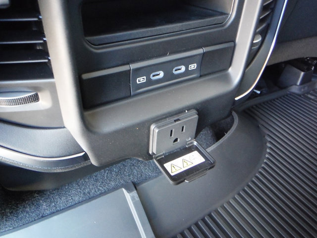 New 2027 RAM 1500 4x4 Crew Cab image 57