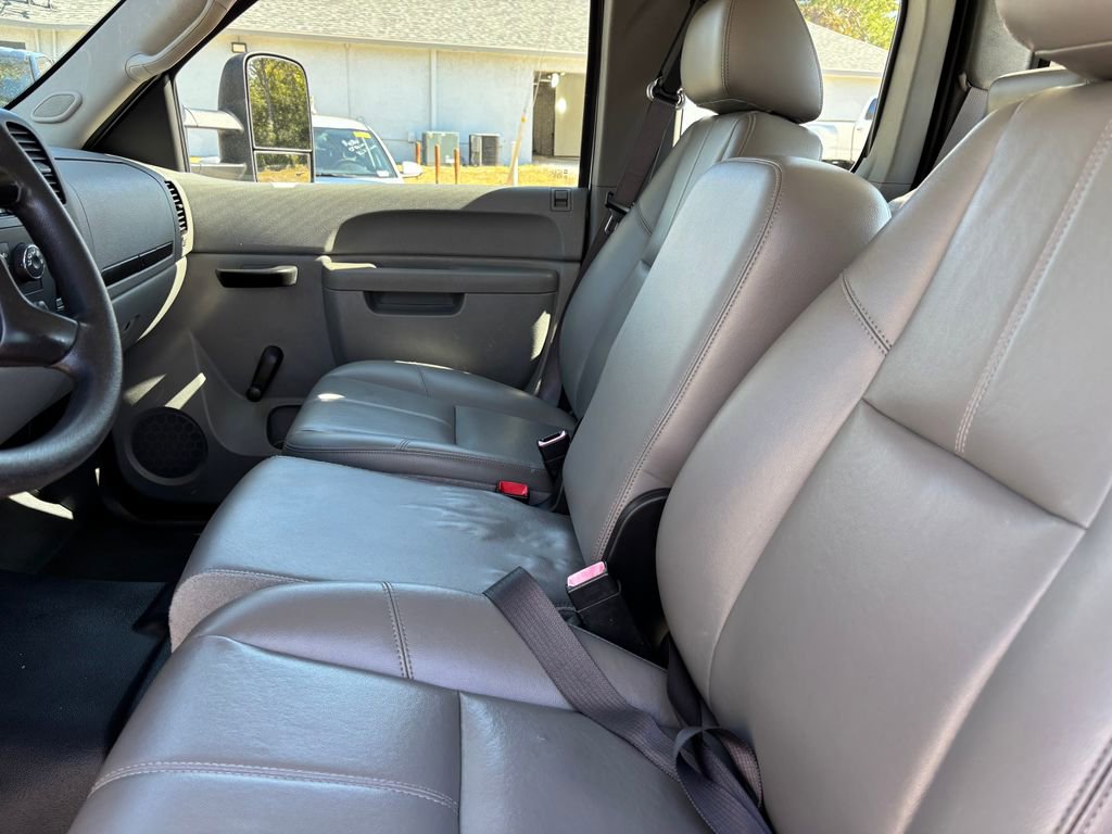 Used 2011 Chevrolet Silverado 3500 W/T image 8