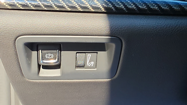 Used 2016 Cadillac ELR FWD image 32