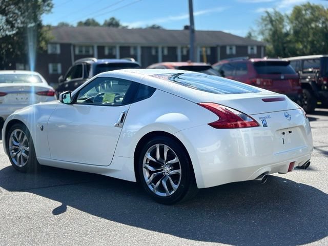 Used 2013 Nissan 370Z Coupe RWD image 4