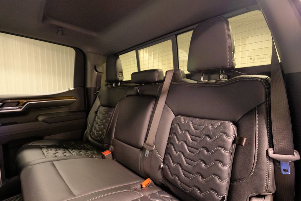 Used 2025 Chevrolet Silverado 1500 RST w/ Convenience Package II image 28