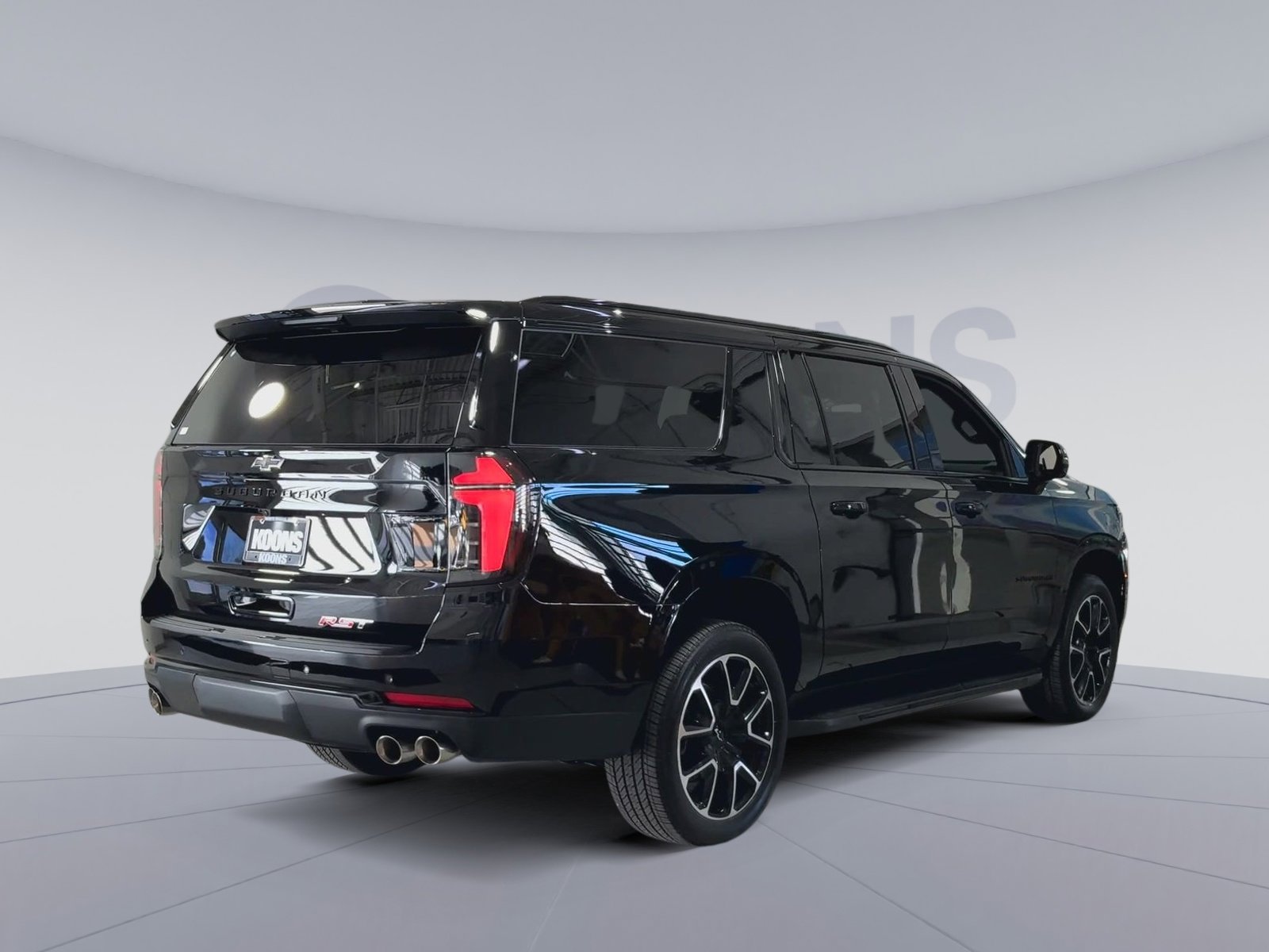 Used 2025 Chevrolet Suburban RST w/ Comfort Package image 11