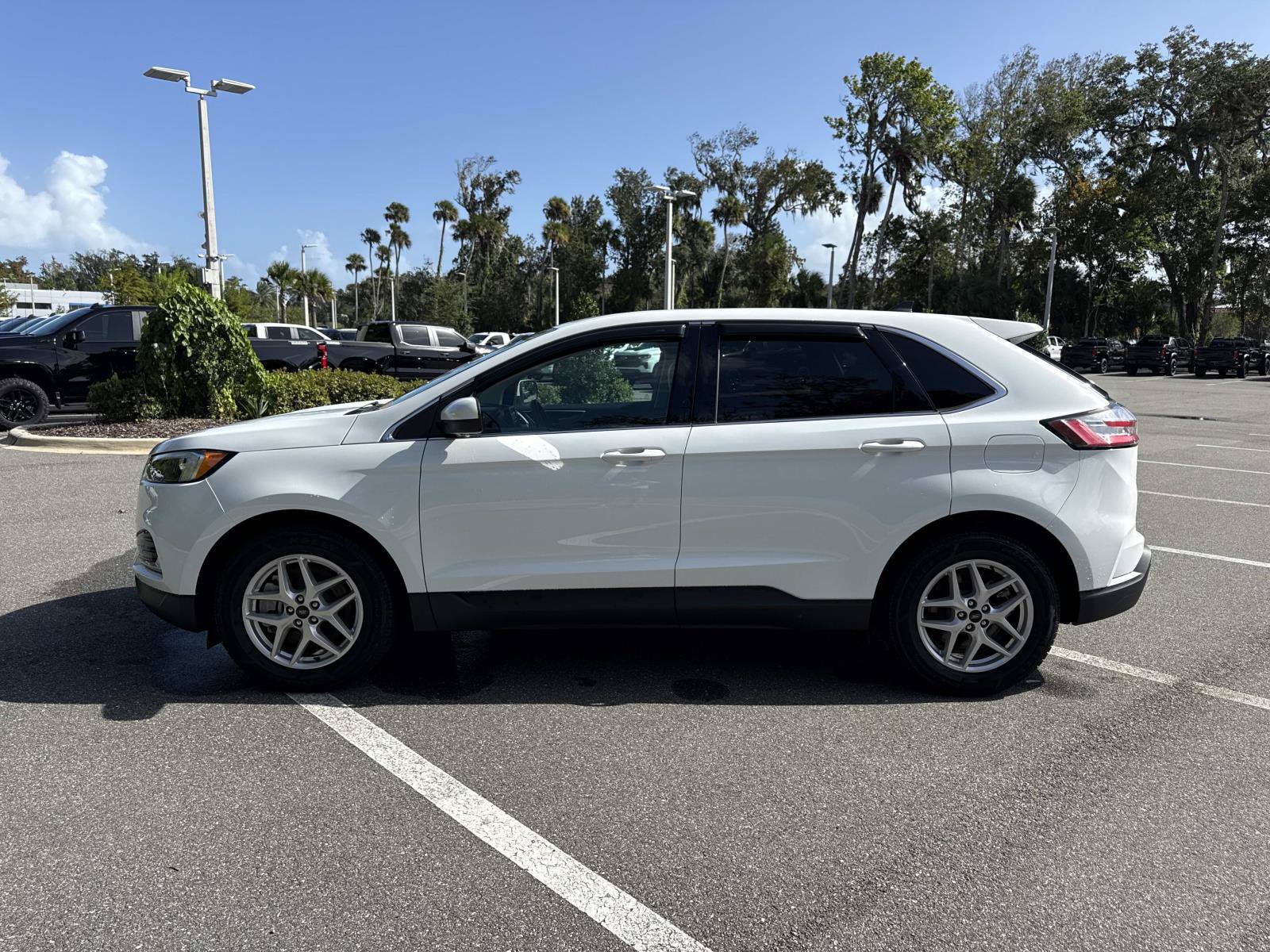 Used 2024 Ford Edge SEL AWD/4WD image 6