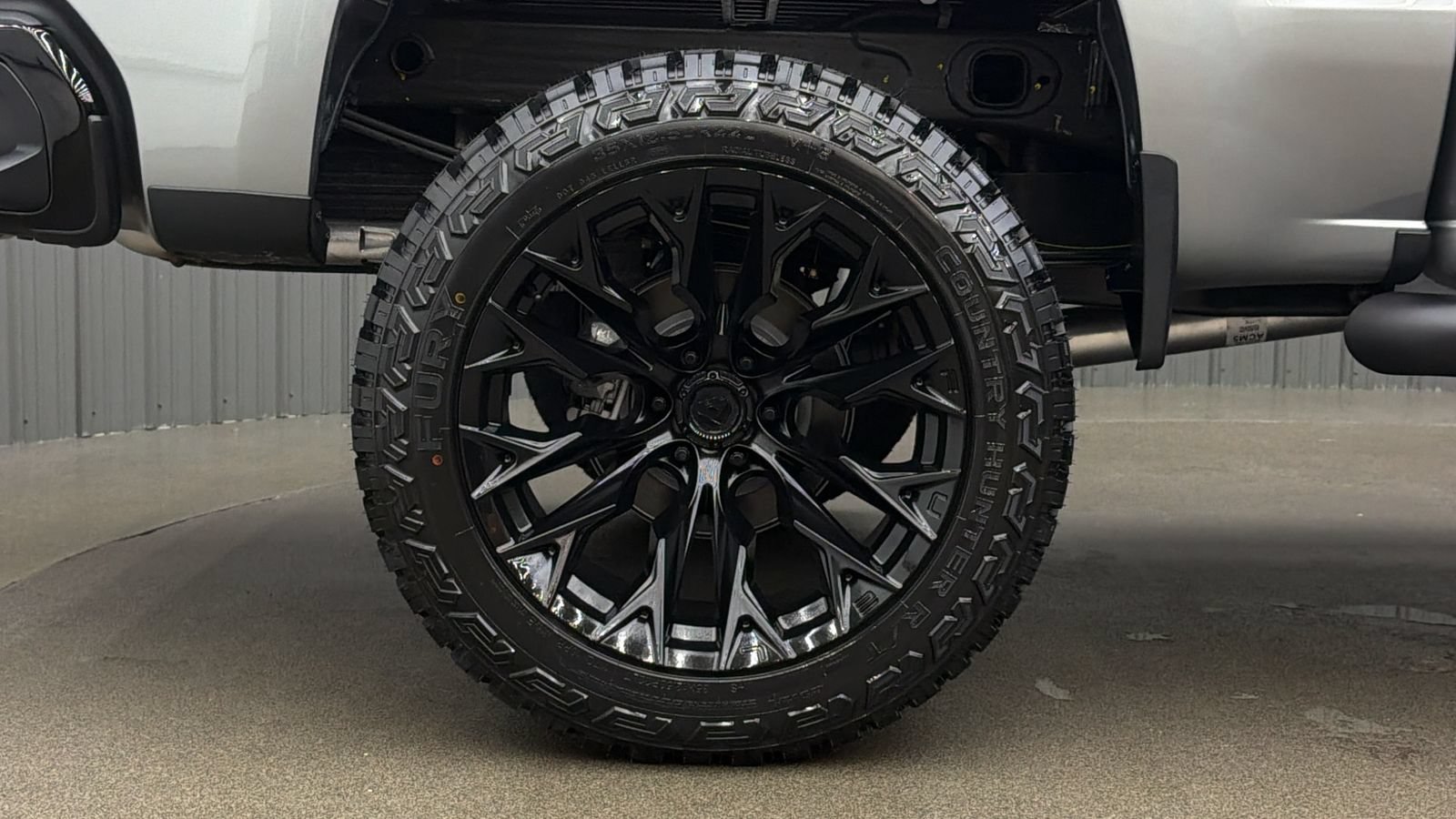Used 2026 Chevrolet Silverado 1500 Custom Trail Boss w/ LPO, Dark Essentials Package AWD/4WD image 11